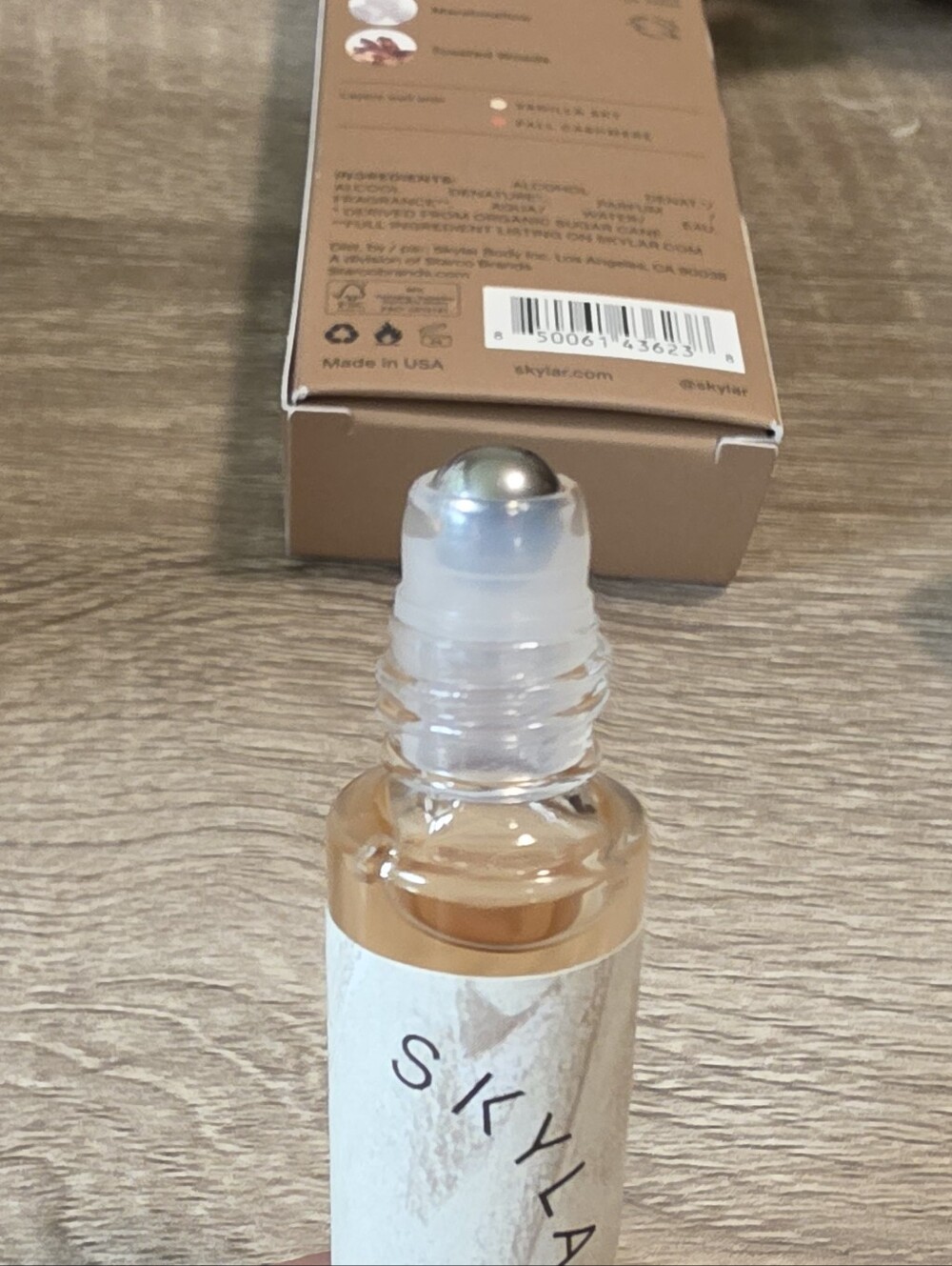 SKYLAR Ski Bunny 10ml Rollerball Perfume - Picture 3 of 4